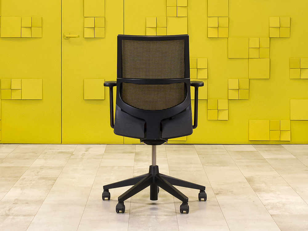 Офисное кресло для персонала на колесах HAWORTH Ткань Красный; Чёрный США_КПТК-211124