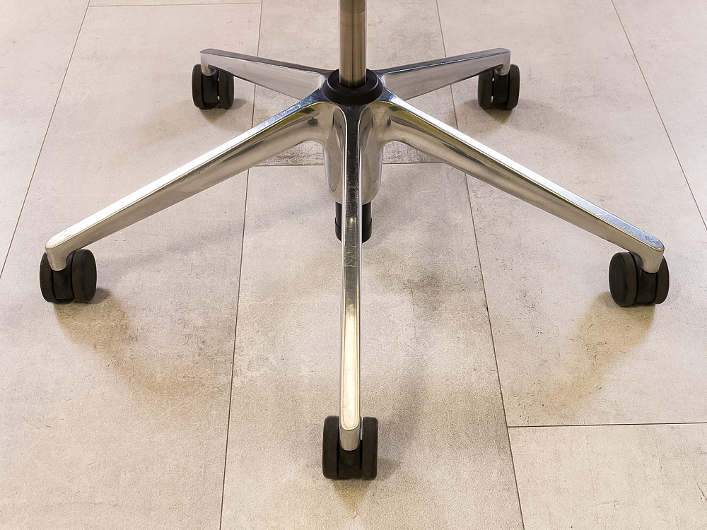 Офисное кресло для персонала на колесах Vitra Ткань Чёрный Швейцария_КПТЧ-220423