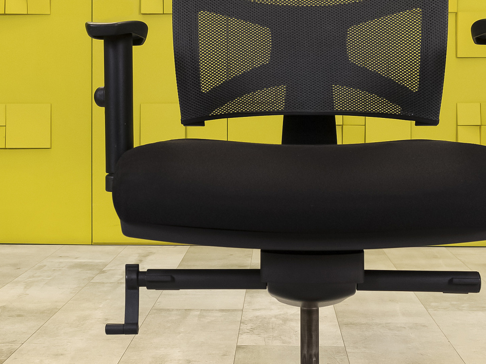 Офисное кресло для персонала на колесах Team Strike Sitland Ткань Чёрный; Серый Италия_КПТЧ-141124