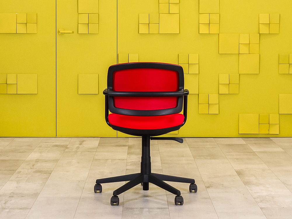 Офисное кресло для персонала на колесах Sitland Ткань Красный Италия_КПТК-261023
