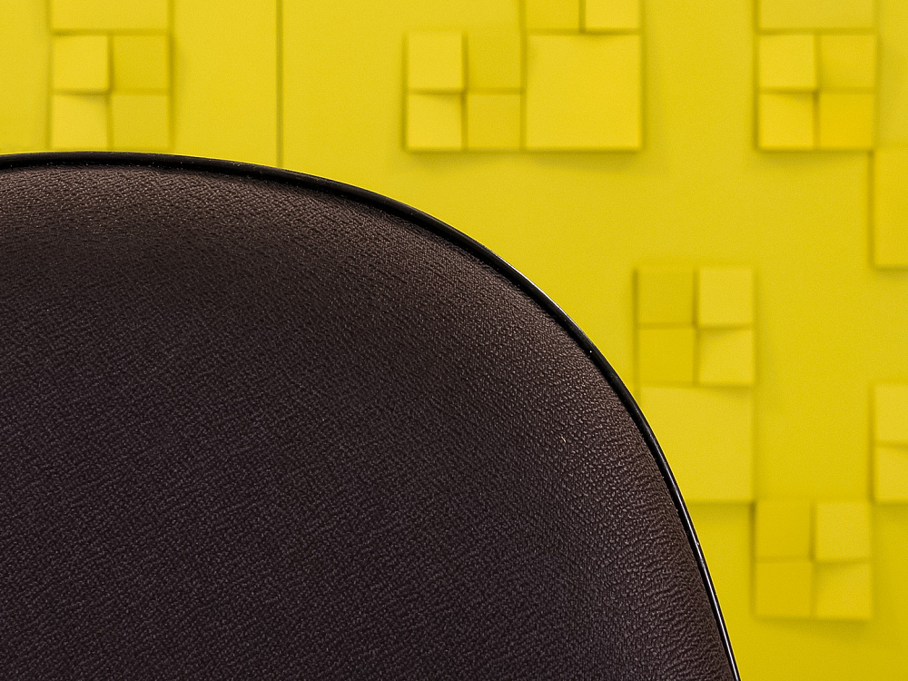 Офисное кресло для персонала на колесах Ткань  Россия  Кпж(а)