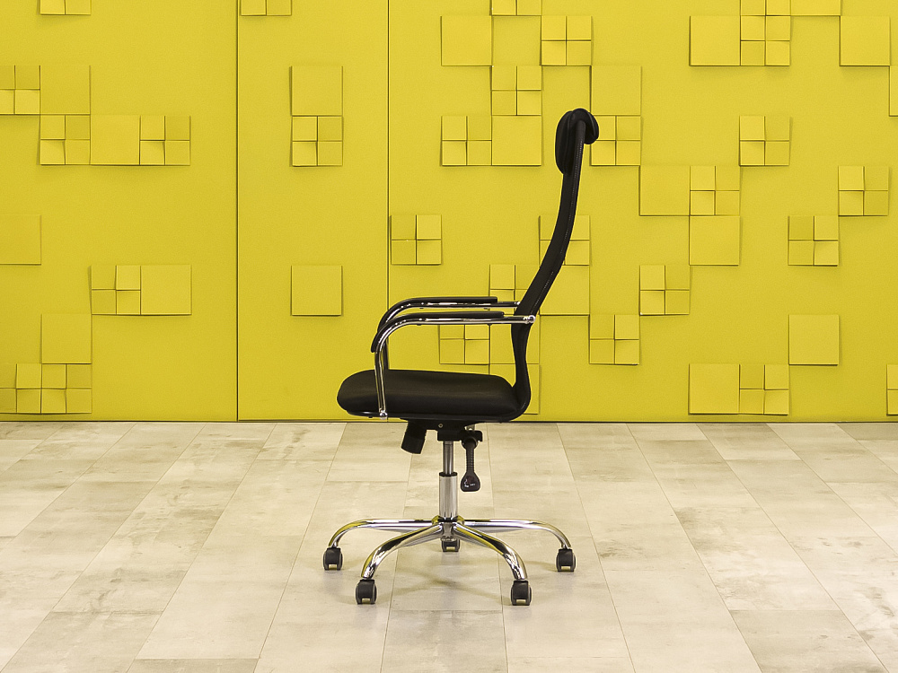 Офисное кресло руководителя на колесах Ткань Чёрный  КРТЧ4-26036