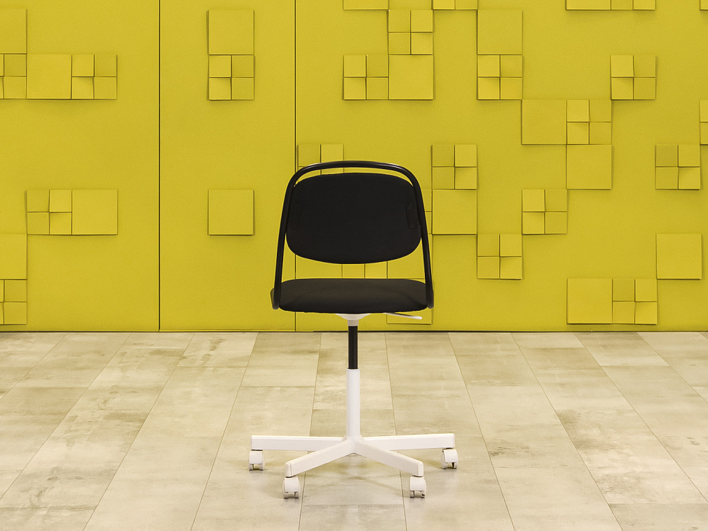 Офисное кресло для персонала на колесах IKEA Ткань Чёрный Швеция  КПТЧ-22076