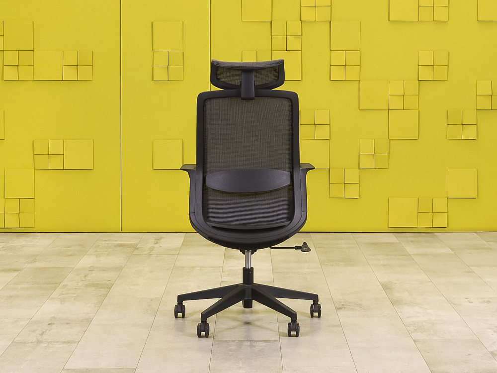 Офисное кресло руководителя на колесах   Чёрный   КРТС-12125