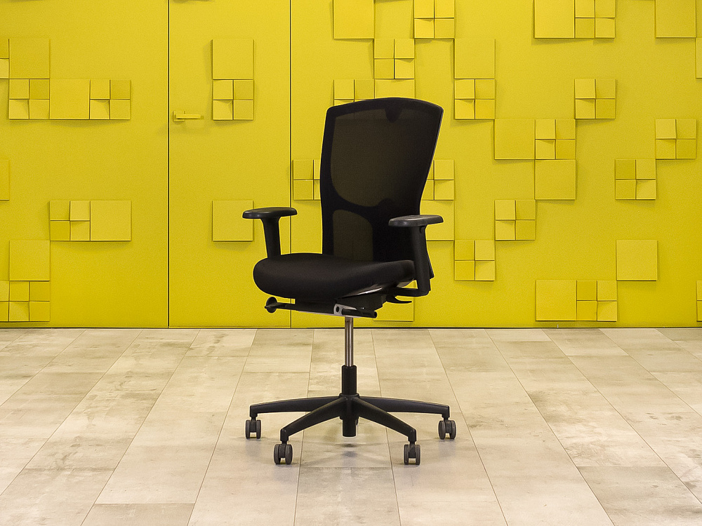 Офисное кресло для персонала на колесах Mento Kinnarps Ткань Чёрный Швеция_КПТЧ-230924