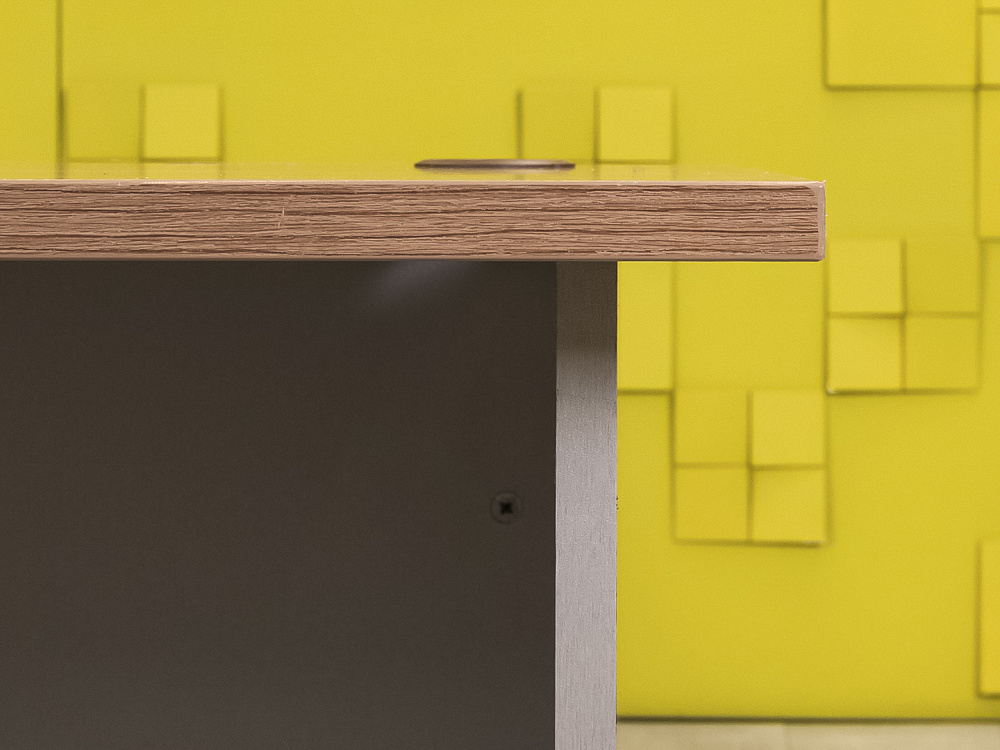 Офисный стол прямой ЛДСП Орех  СППХ2-30036