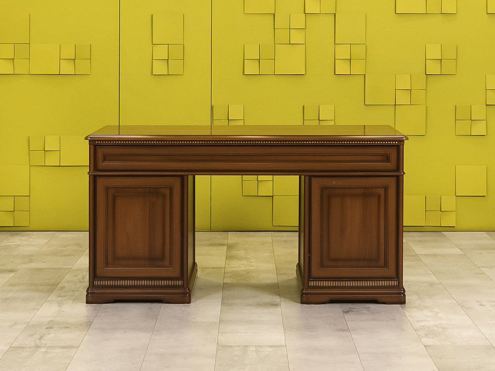 Стол для руководителя  Miassmobili ЛДСП Орех Россия  СРПХ1-08046