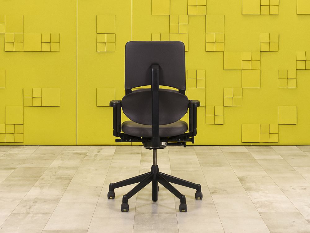 Офисное кресло руководителя на колесах Please 1 Steelcase Кожа Коричневый Германия  КРКК1-30125