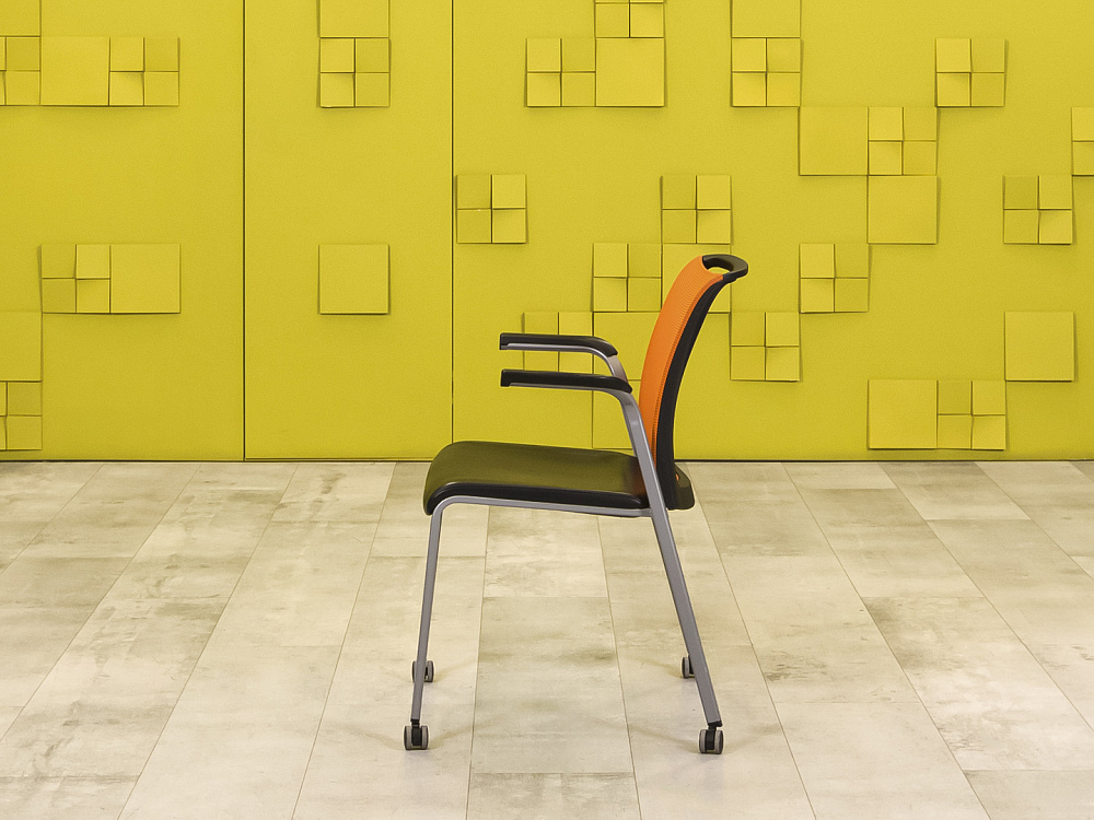 Конференц кресло для переговорной Steelcase Кожзам Чёрный Франция  КНКЧ-12026