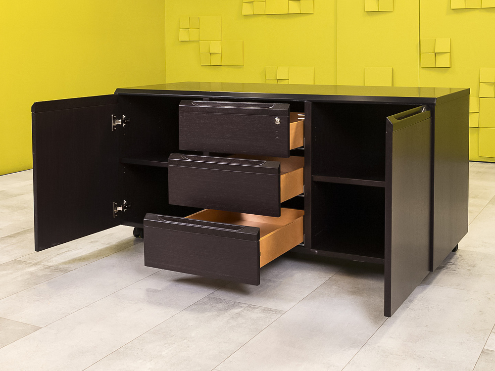 Кабинет руководителя Dazato Шпон Венге Италия