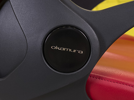 Офисное кресло руководителя на колесах Okamura Япония Кожа Красный   КРКК-15095