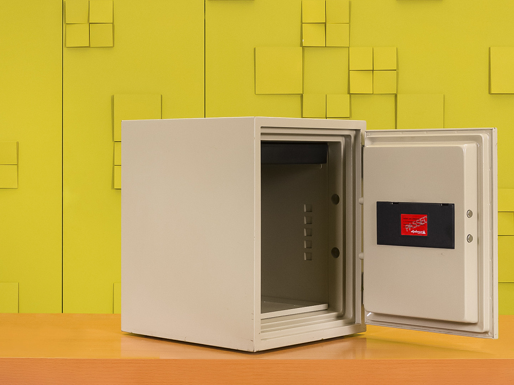 Сейф  Металл Серый Diplomat СЕЙФ3-21105