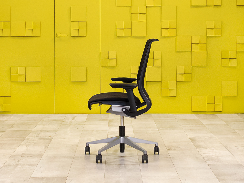 Офисное кресло для персонала на колесах Think Steelcase Ткань Чёрный Франция_КПТЧ-100924