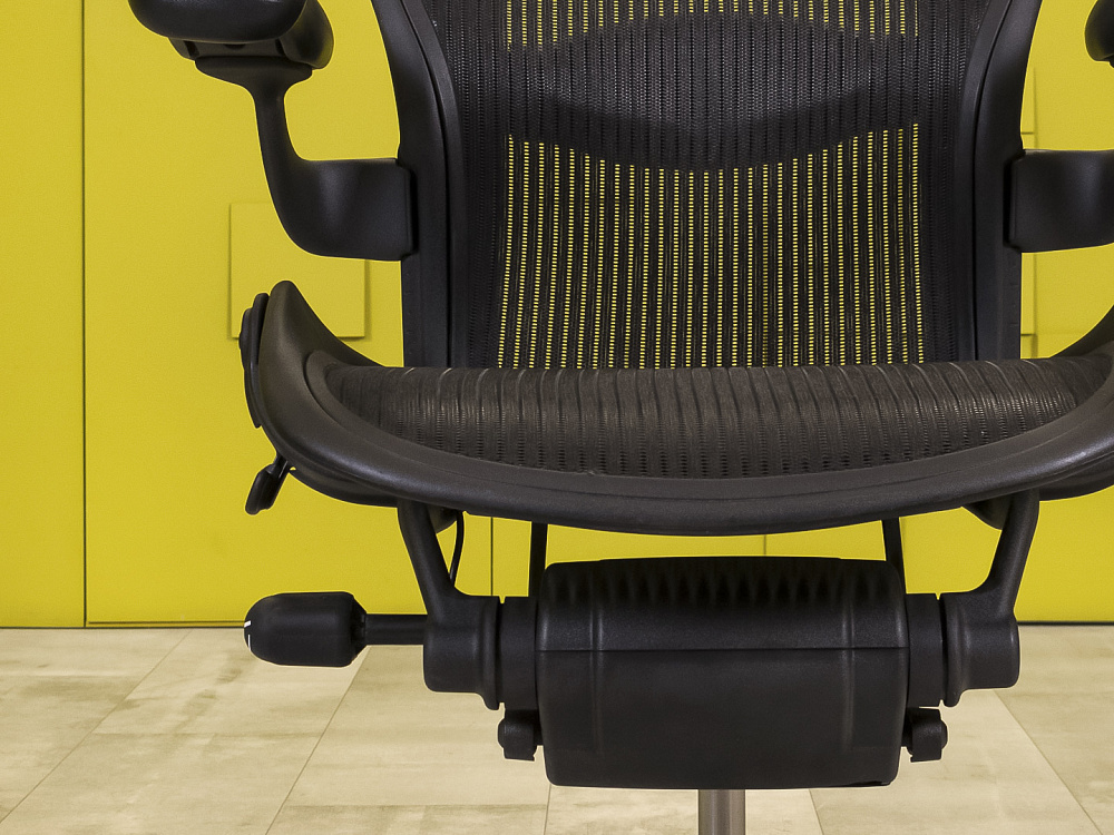 Офисное кресло руководителя на колесах Aeron B Herman Miller Сетка Чёрный США  КРТЧ-12115
