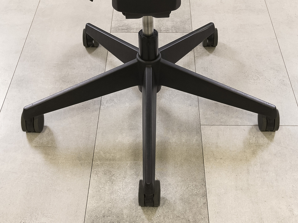 Офисное кресло для персонала на колесах       КПТЧ-06026