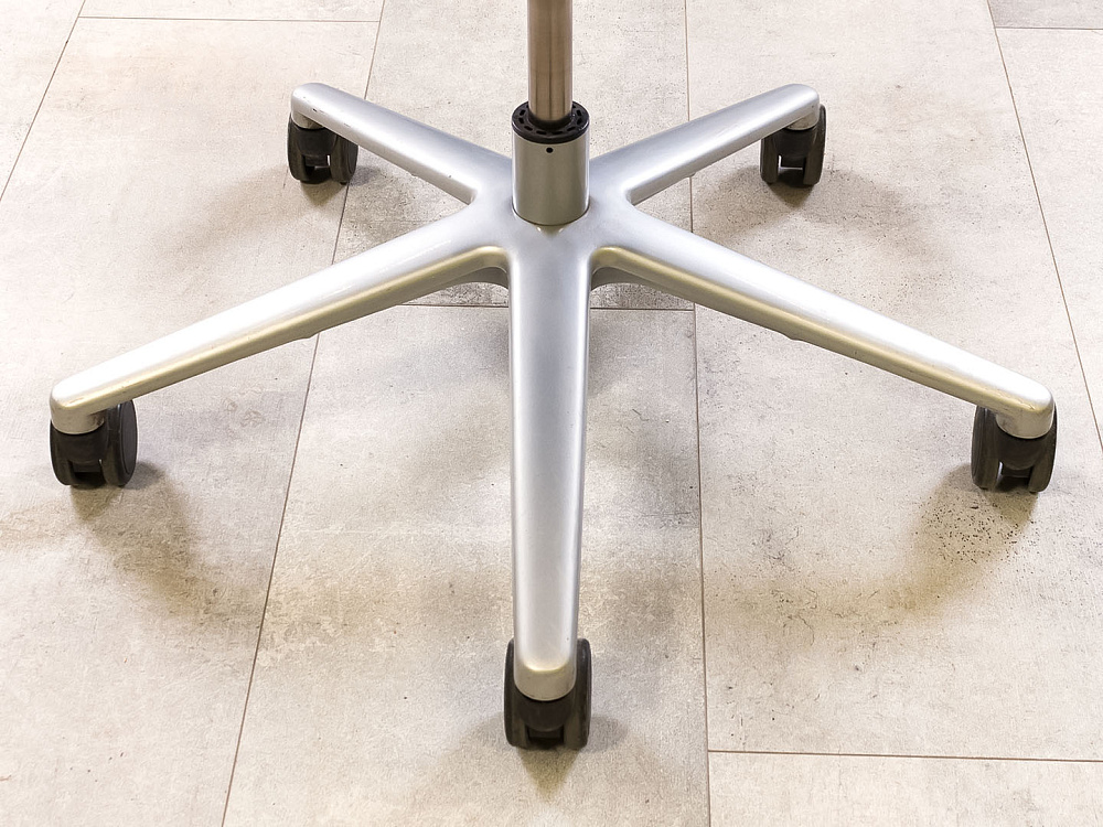 Офисное кресло руководителя на колесах Sitland Кожа Бежевый; Орех Италия_КРКБ-21051