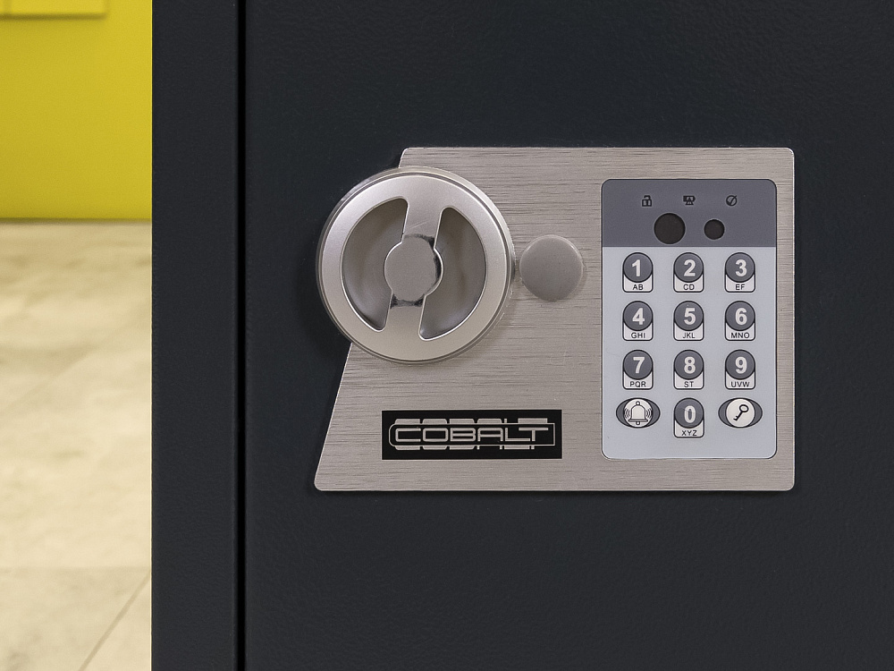 Сейф  COBALT Металл Чёрный Россия  СЕЙФ1-31036