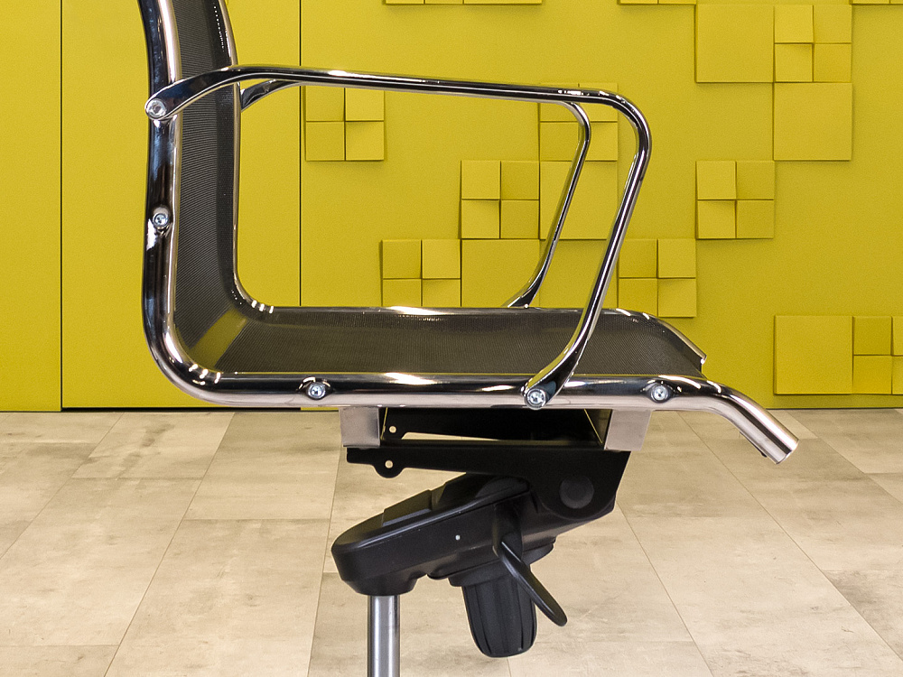 Офисное кресло руководителя на колесах ICE Executive Sitland Сетка Чёрный Италия_КРТЧ-131123