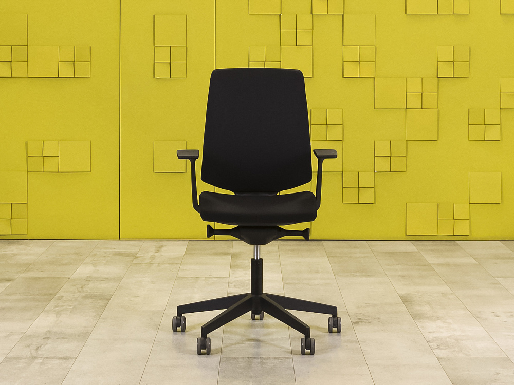 Офисное кресло для персонала на колесах Profim Ткань Чёрный Польша_КПТЧ2-090922