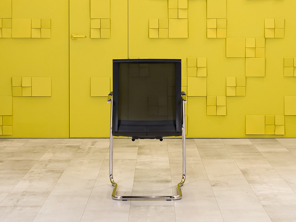 Конференц кресло для переговорной на полозьях Skin Profoffice Кожа Чёрный Россия-Италия_КДКЧ-290324