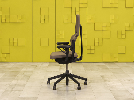 Офисное кресло руководителя на колесах Please 1 Steelcase Кожа Коричневый Германия  КРКК-18125