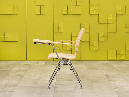 Конференц кресло для переговорной на ножках AXO Кожзам Бежевый Польша_КНКБ-230623