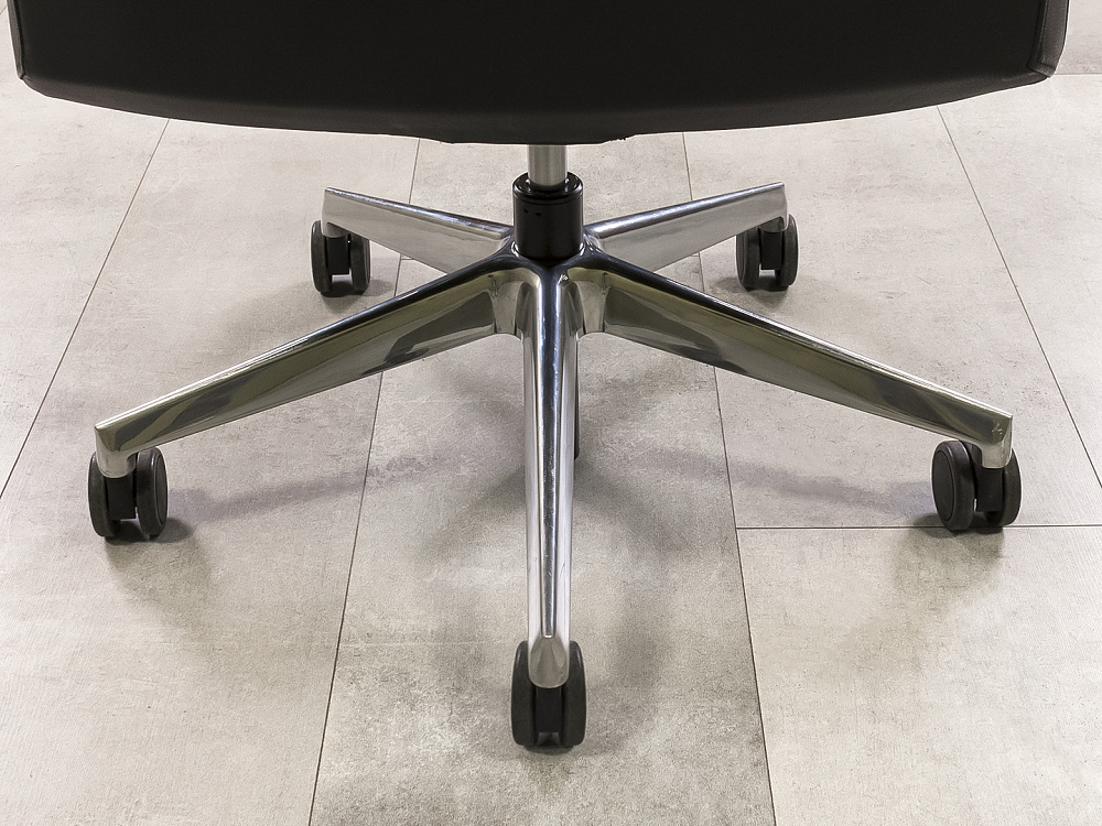 Офисное кресло руководителя на колесах Kamelia KASTEL Кожа Чёрный Италия_КРКЧ-081024