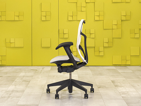Офисное кресло руководителя на колесах Mirra 2 Herman Miller Сетка Серый США_КРТС-150924