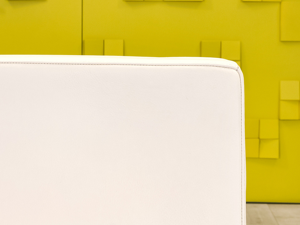 Конференц кресло для переговорной на колесах Onda Office POLTRONA FRAU Кожа Бежевый Италия_КНКБ-0810