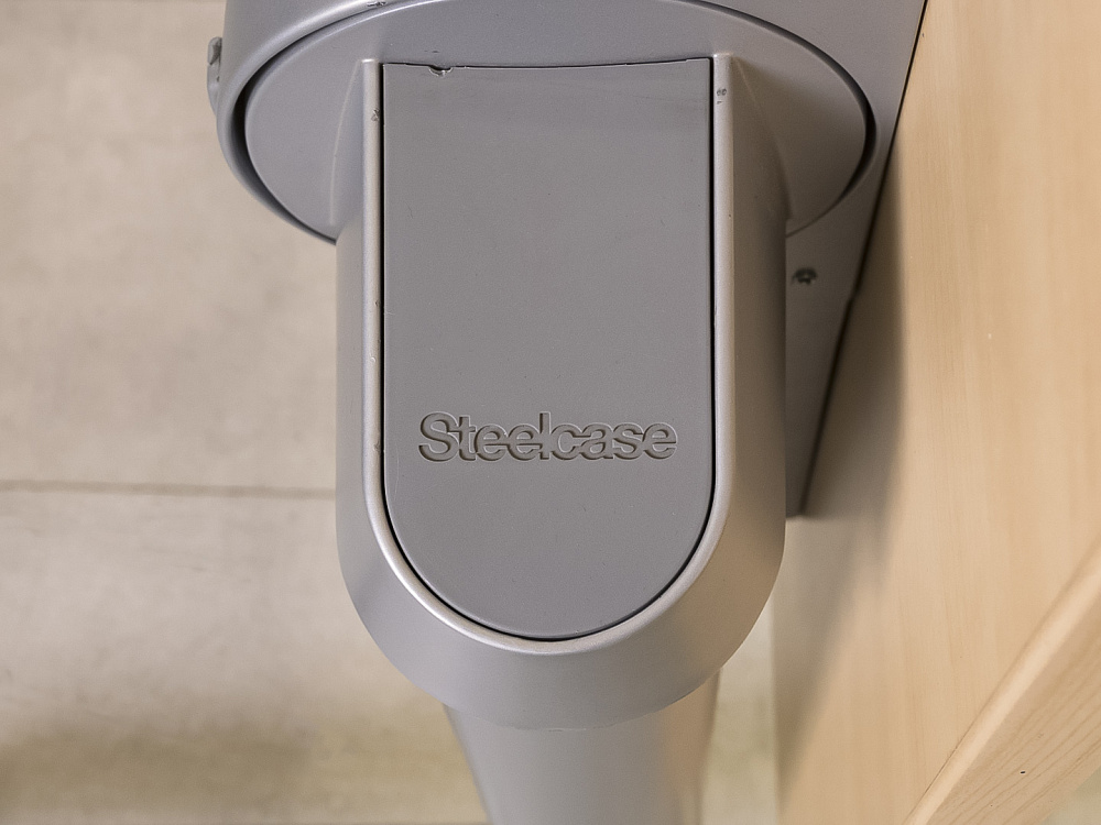 Офисный стол прямой Steelcase ЛДСП Клен Германия  СППВ1-01125