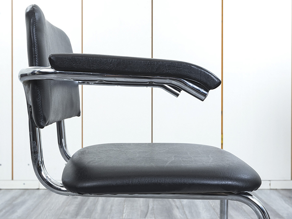 Конференц кресло для переговорной  Черный Кожзам    (УДКЧ-10073)