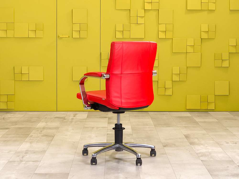 Офисное кресло руководителя на колесах Leo SATO Кожа Красный Германия_КРКК1-181123