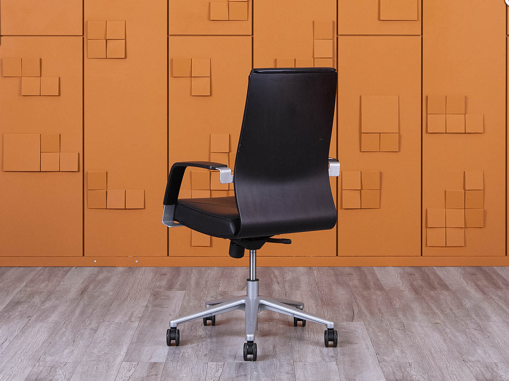 Офисное кресло руководителя  Sitland  Кожа Черный Madera B  (КРКЧ1-07045)