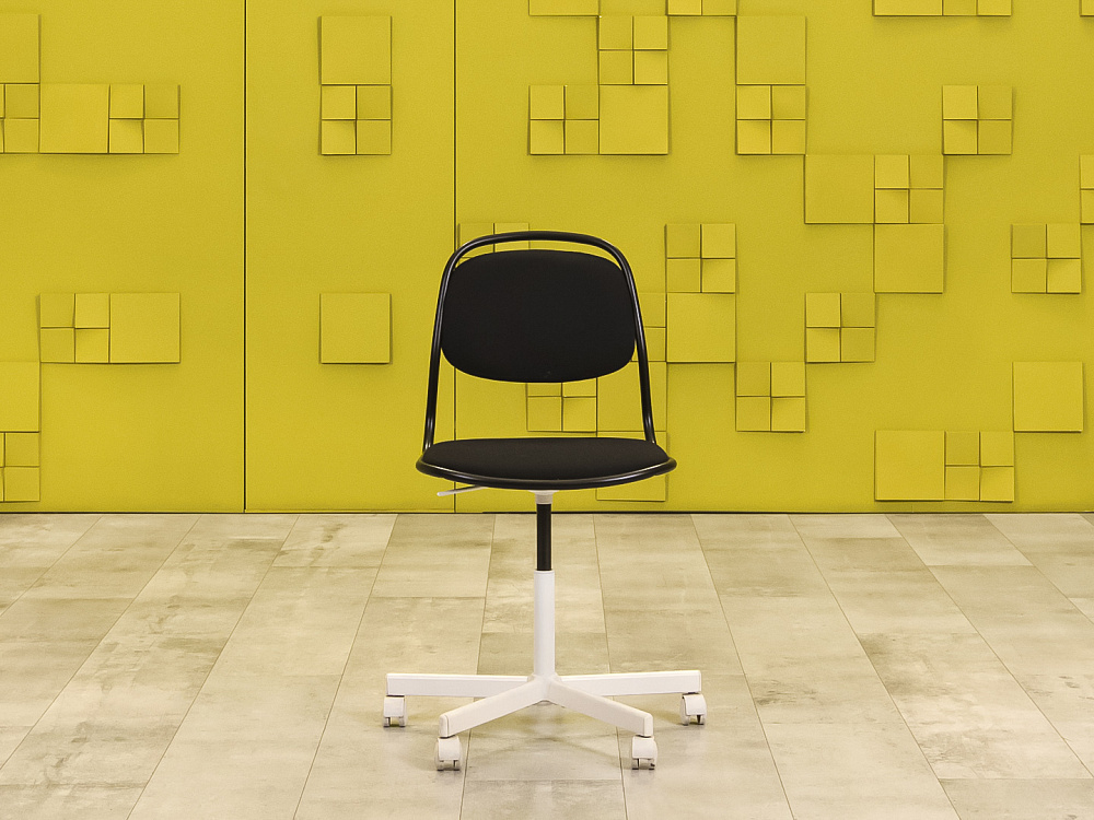 Офисное кресло для персонала на колесах IKEA Ткань Чёрный Швеция  КПТЧ-22076