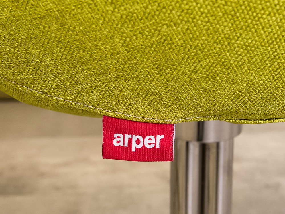 Мягкое кресло ARPER Ткань Зелёный Италия  КНТЗ-30016