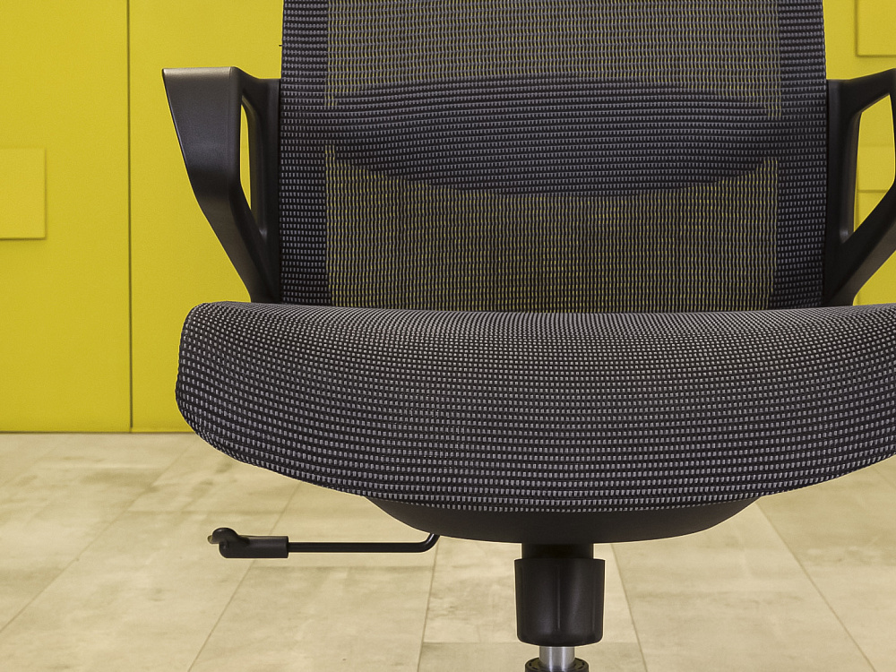 Офисное кресло руководителя на колесах   Чёрный   КРТС-12125