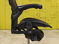 Офисное кресло руководителя на колесах Aeron B Herman Miller Сетка Чёрный США  КРТЧ-12115