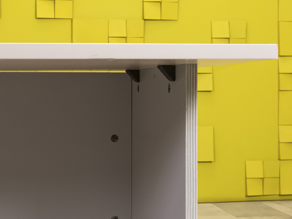 Офисный стол прямой ЛДСП Клен  СППВ-14046