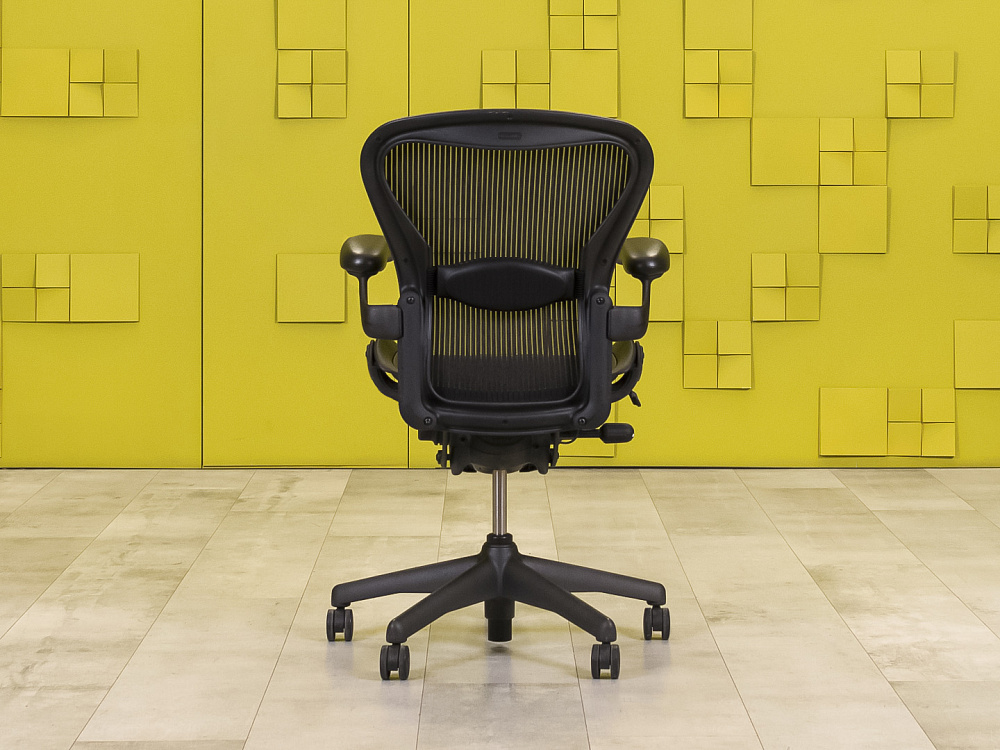 Офисное кресло руководителя на колесах Aeron B Herman Miller Сетка Чёрный США  КРТЧ-12115