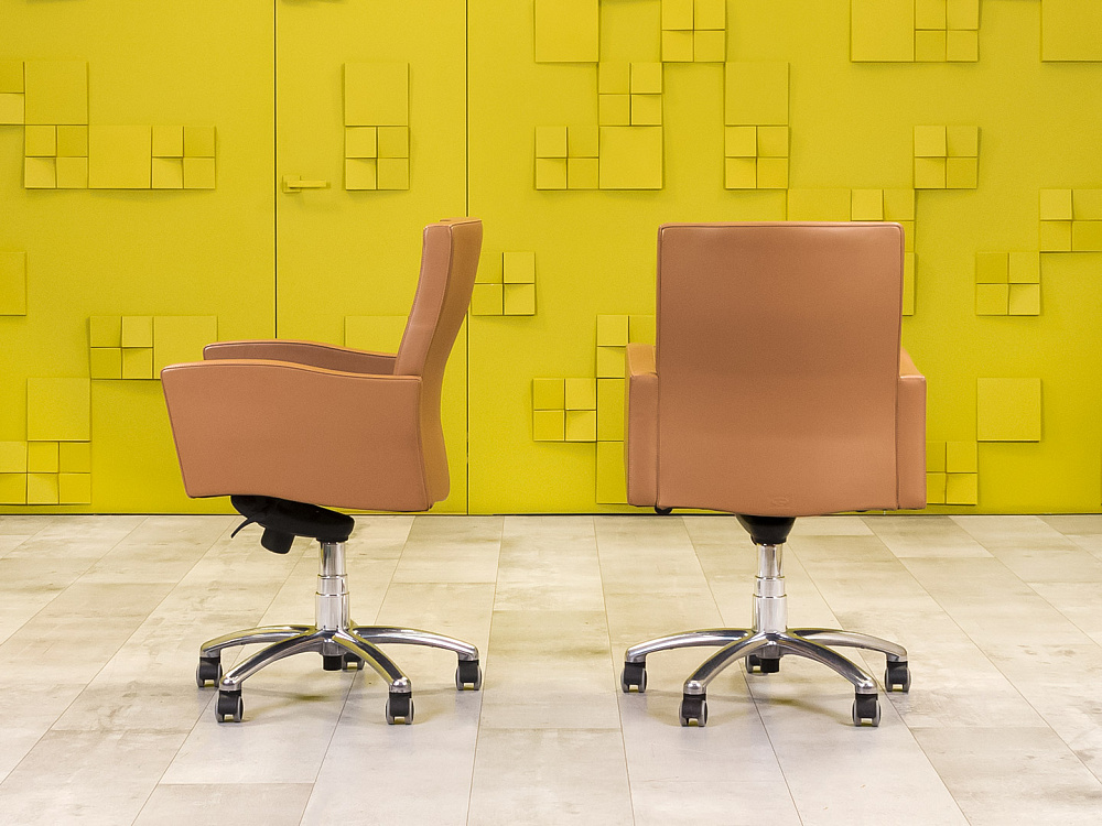 Конференц кресло для переговорной на колесах POLTRONA FRAU Кожа Коричневый Италия_КНКК-081024