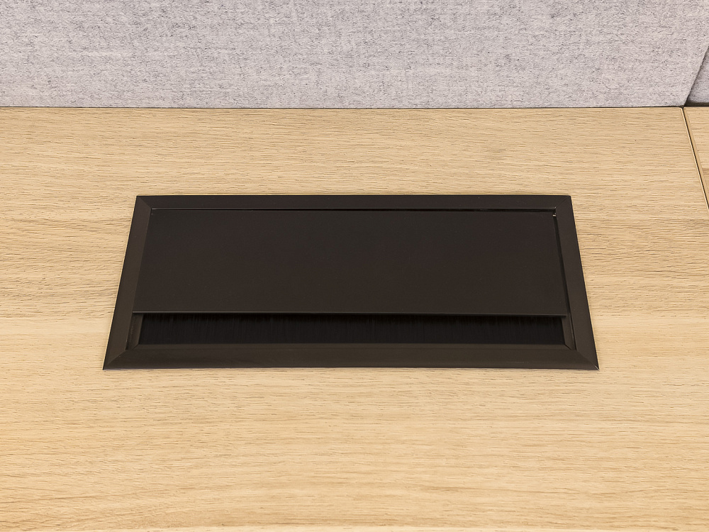 Комплект офисной мебели стол с тумбой  Kinnarps ЛДСП Зебрано Швеция  ГКЗ-14016