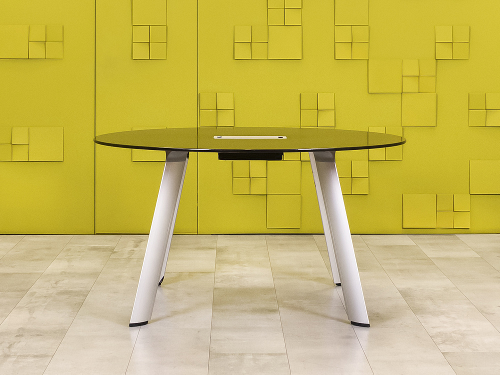 Офисный стол для переговоров BENE 1350x1350x750 ЛДСП Орех Австрия_СГКЕ-051223