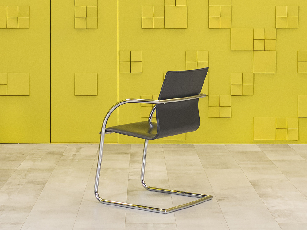 Конференц кресло для переговорной на полозьях Кожа Серый Италия_КДКС-040424