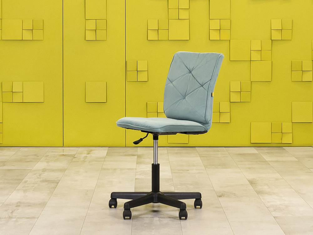 Офисное кресло для персонала на колесах Монро NEO-21 мята Ткань Зелёный Россия