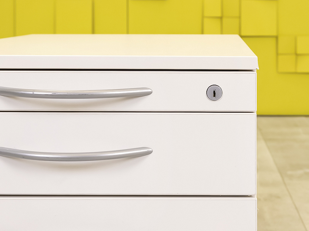Офисная тумба выкатная  Steelcase ЛДСП Белый Германия  ТВ4ЯБ1-12026