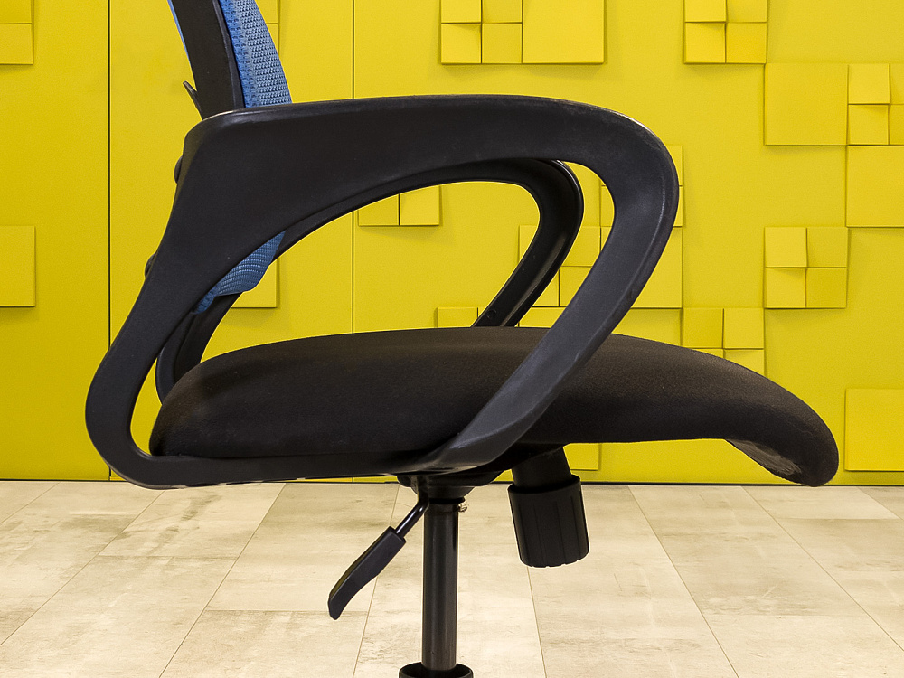 Офисное кресло для персонала на колесах LARK Ткань Чёрный; Синий Россия_КПТЧ-221124