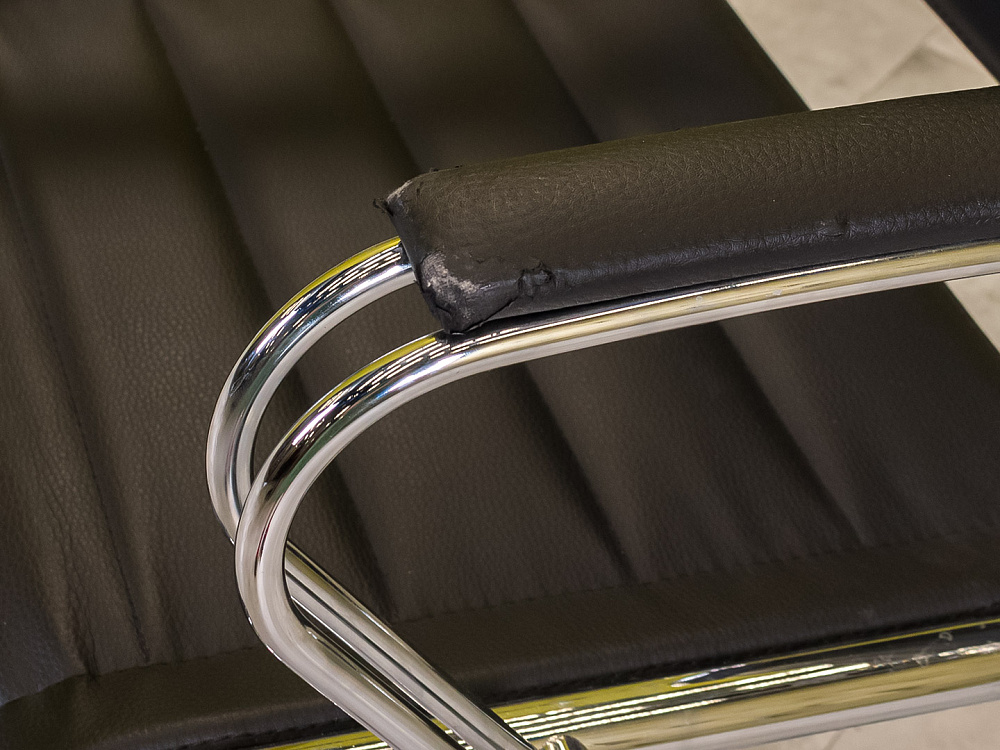 Конференц кресло для переговорной на колесах Кожзам Чёрный Россия_КНКЧ-310524