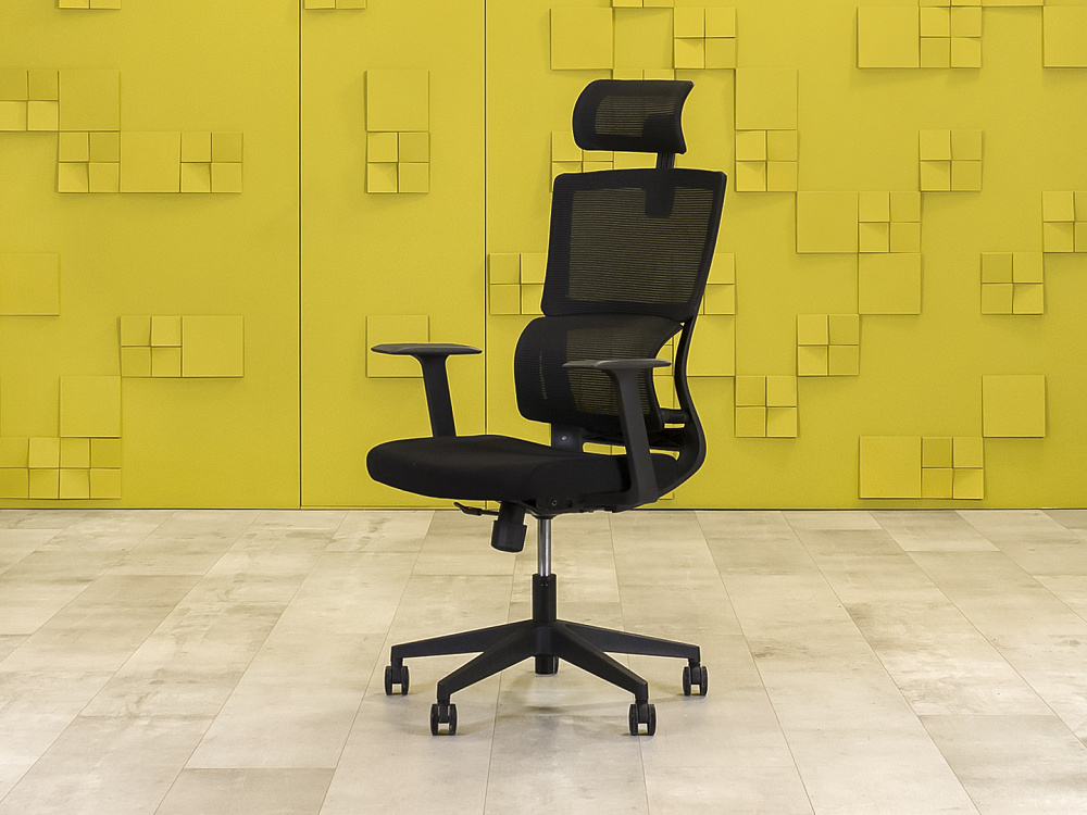 Офисное кресло руководителя на колесах Ткань Чёрный Импорт_КРТЧ4-271023