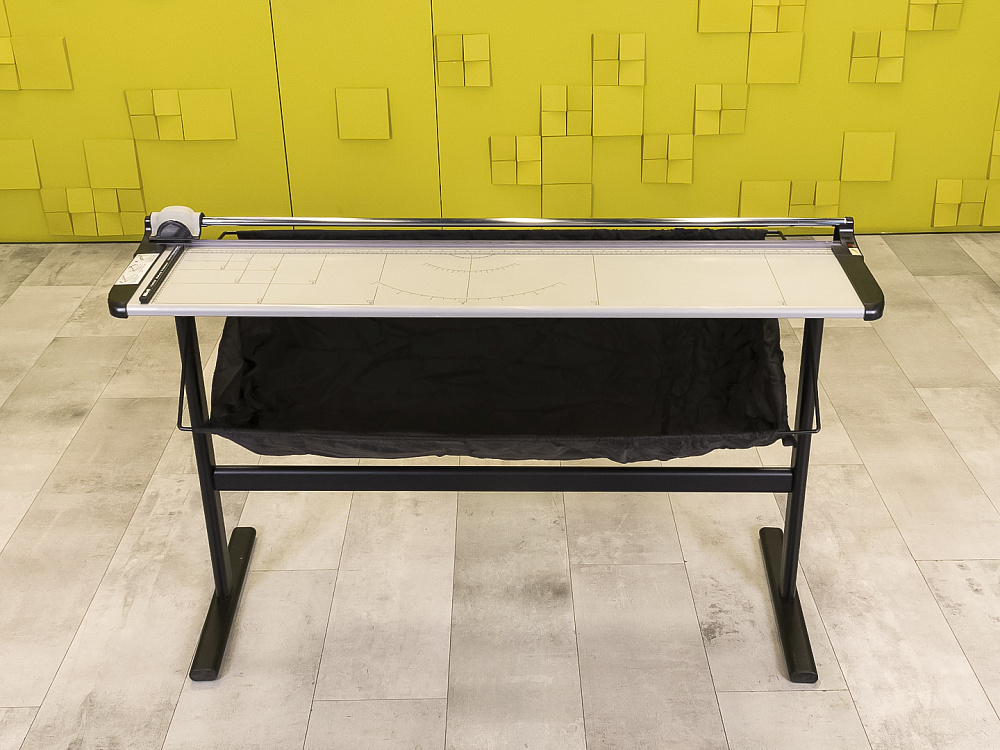 Роликовый резак Пластик Чёрный _Резак-270723