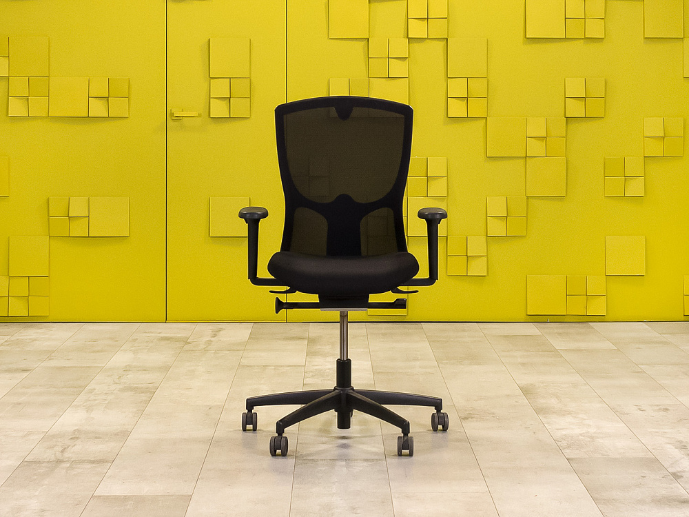 Офисное кресло для персонала на колесах Mento Kinnarps Ткань Чёрный Швеция_КПТЧ-230924